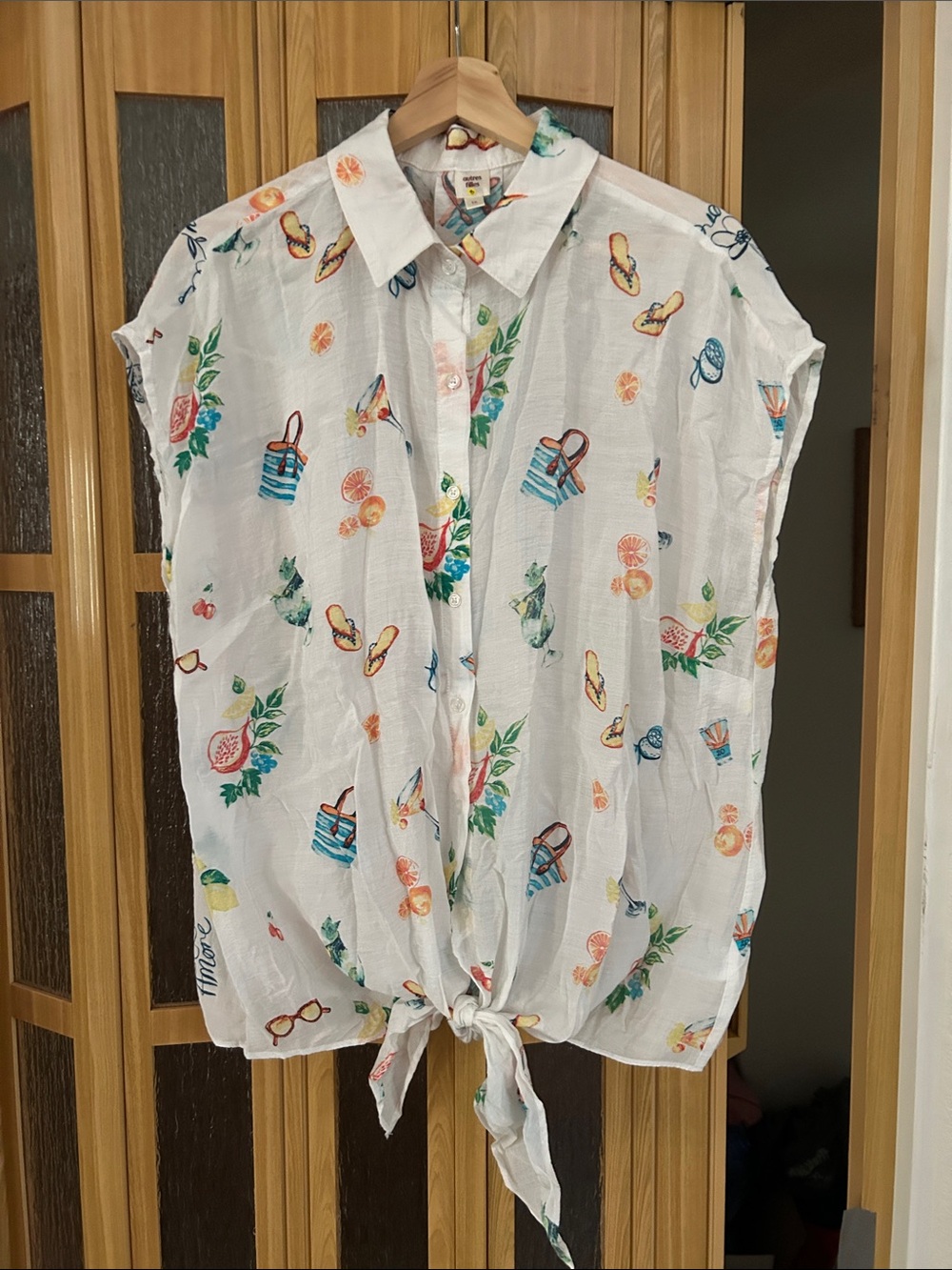 Women’s White Tie-Front Printed Button-Down Shirt